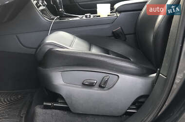 Внедорожник / Кроссовер Volkswagen Touareg 2010 в 
