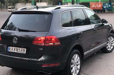 Внедорожник / Кроссовер Volkswagen Touareg 2010 в 