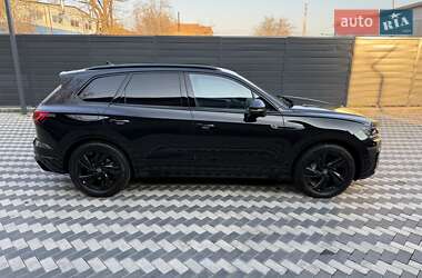 Позашляховик / Кросовер Volkswagen Touareg 2023 в 