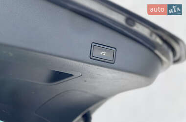Внедорожник / Кроссовер Volkswagen Touareg 2012 в 