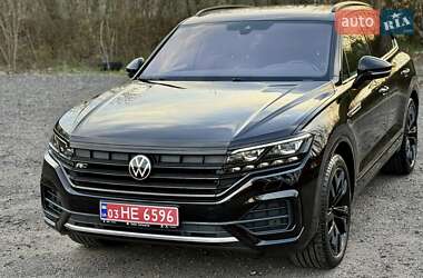 Внедорожник / Кроссовер Volkswagen Touareg 2021 в 