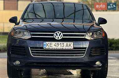 Внедорожник / Кроссовер Volkswagen Touareg 2012 в 