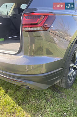 Внедорожник / Кроссовер Volkswagen Touareg 2021 в 