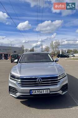 Внедорожник / Кроссовер Volkswagen Touareg 2021 в 
