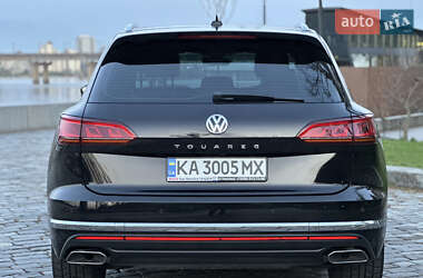 Внедорожник / Кроссовер Volkswagen Touareg 2018 в 