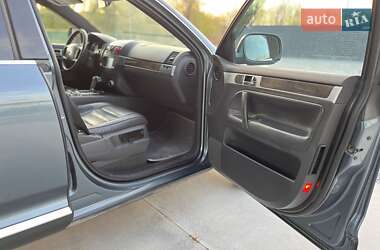 Позашляховик / Кросовер Volkswagen Touareg 2005 в 