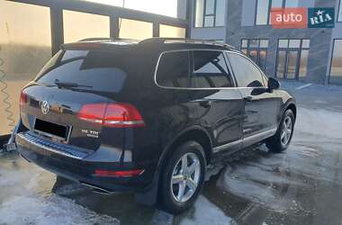 Внедорожник / Кроссовер Volkswagen Touareg 2011 в 