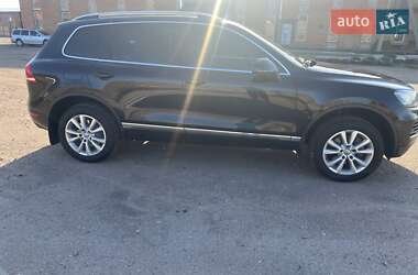 Внедорожник / Кроссовер Volkswagen Touareg 2012 в 