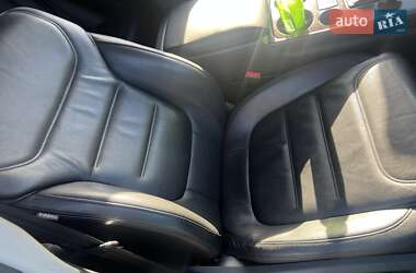 Внедорожник / Кроссовер Volkswagen Touareg 2012 в 