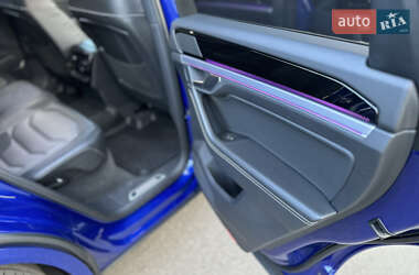 Внедорожник / Кроссовер Volkswagen Touareg 2021 в 