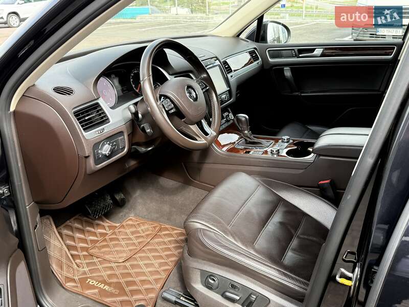 Позашляховик / Кросовер Volkswagen Touareg 2014 в Тернополі