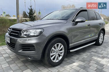 Внедорожник / Кроссовер Volkswagen Touareg 2011 в 