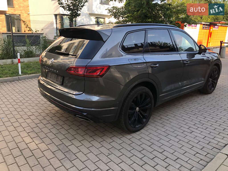 Позашляховик / Кросовер Volkswagen Touareg 2019 в Вінниці