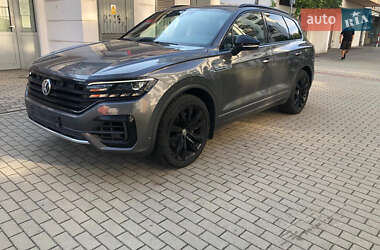Внедорожник / Кроссовер Volkswagen Touareg 2019 в 