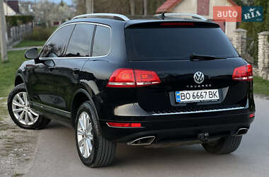 Внедорожник / Кроссовер Volkswagen Touareg 2012 в 