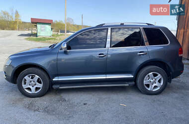 Позашляховик / Кросовер Volkswagen Touareg 2004 в 