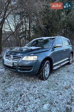 Позашляховик / Кросовер Volkswagen Touareg 2004 в 