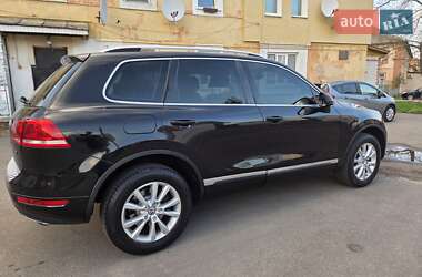 Внедорожник / Кроссовер Volkswagen Touareg 2012 в 
