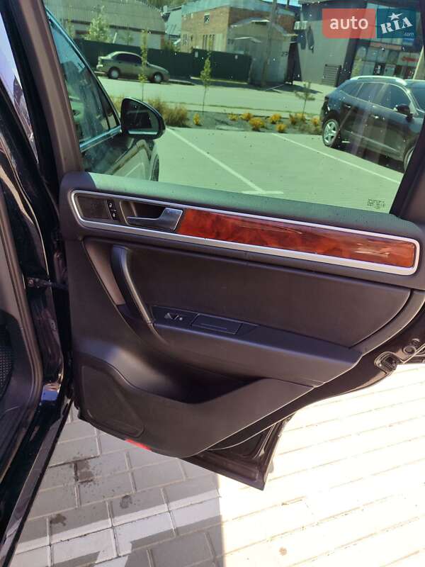Внедорожник / Кроссовер Volkswagen Touareg 2012 в Хмельницком фото 12 Внедорожник / Кроссовер Volkswagen Touareg 2012 в Хмельницком