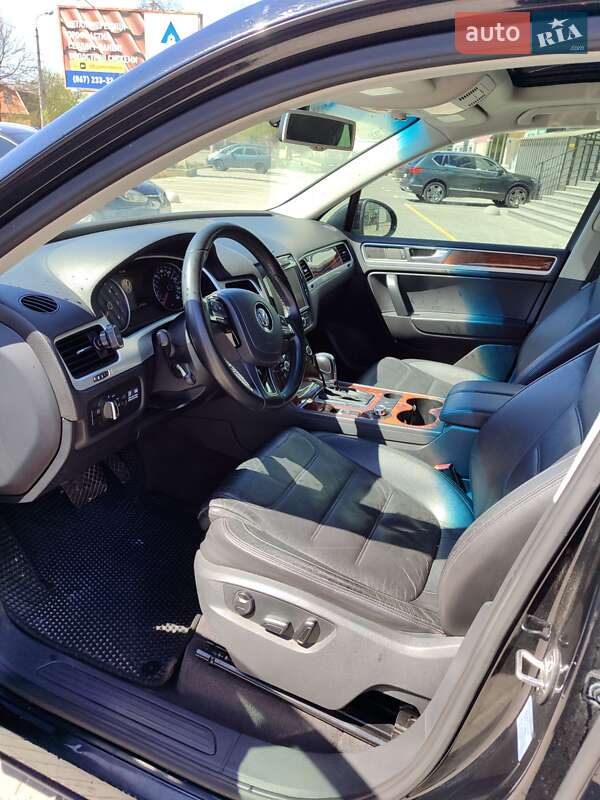 Внедорожник / Кроссовер Volkswagen Touareg 2012 в Хмельницком фото 18 Внедорожник / Кроссовер Volkswagen Touareg 2012 в Хмельницком