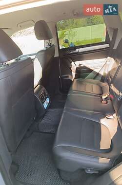 Внедорожник / Кроссовер Volkswagen Touareg 2013 в 