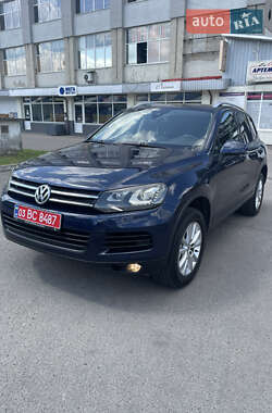 Позашляховик / Кросовер Volkswagen Touareg 2011 в 
