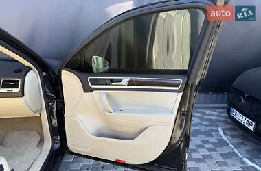 Внедорожник / Кроссовер Volkswagen Touareg 2016 в 