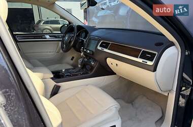Внедорожник / Кроссовер Volkswagen Touareg 2016 в 