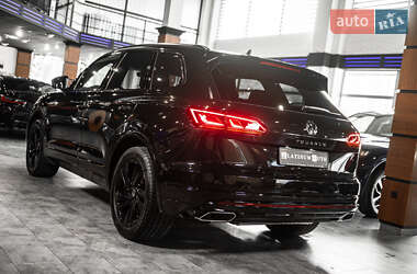 Внедорожник / Кроссовер Volkswagen Touareg 2023 в 