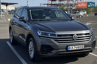 Внедорожник / Кроссовер Volkswagen Touareg 2019 в Киеве
