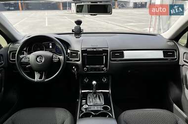 Внедорожник / Кроссовер Volkswagen Touareg 2012 в 