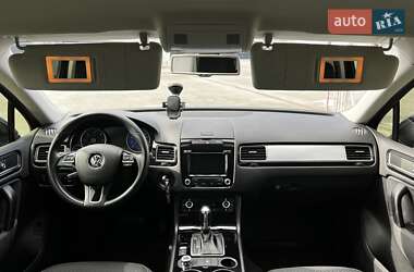 Внедорожник / Кроссовер Volkswagen Touareg 2012 в 