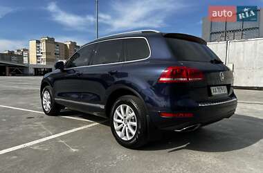 Внедорожник / Кроссовер Volkswagen Touareg 2012 в 