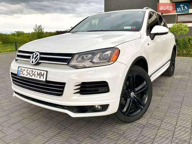 Внедорожник / Кроссовер Volkswagen Touareg 2014 в 