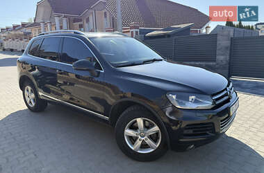 Позашляховик / Кросовер Volkswagen Touareg 2012 в 