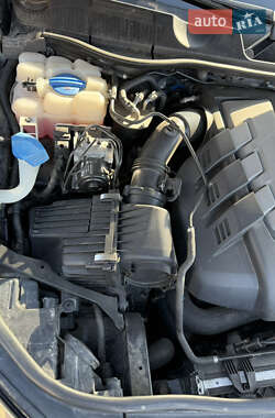 Позашляховик / Кросовер Volkswagen Touareg 2012 в 