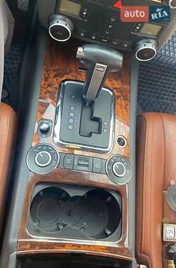 Внедорожник / Кроссовер Volkswagen Touareg 2007 в 
