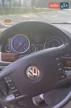 Внедорожник / Кроссовер Volkswagen Touareg 2007 в 