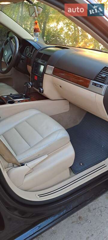 Позашляховик / Кросовер Volkswagen Touareg 2006 в Верхньодніпровську