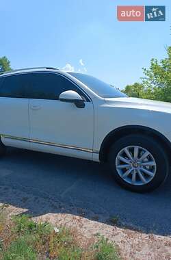 Внедорожник / Кроссовер Volkswagen Touareg 2011 в 