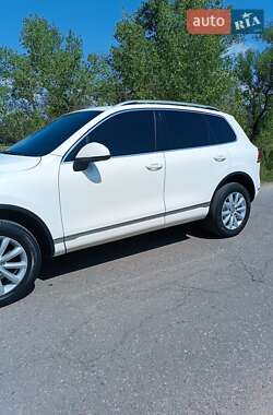 Внедорожник / Кроссовер Volkswagen Touareg 2011 в 