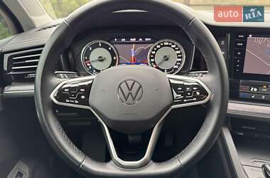 Позашляховик / Кросовер Volkswagen Touareg 2021 в 