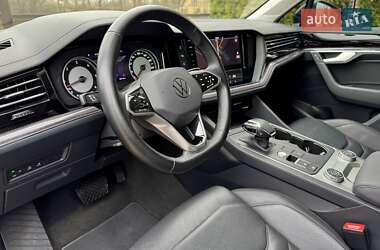 Позашляховик / Кросовер Volkswagen Touareg 2021 в 