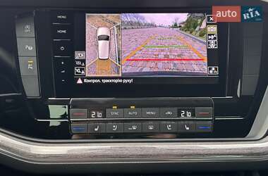 Позашляховик / Кросовер Volkswagen Touareg 2021 в 