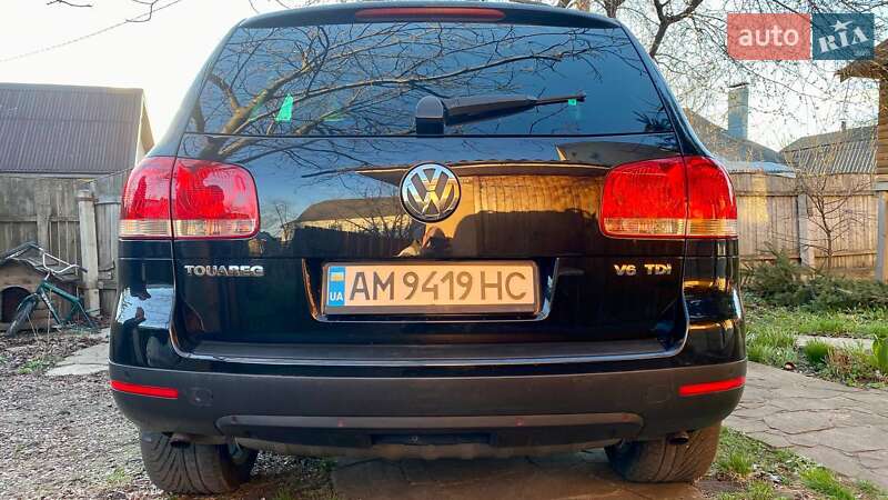 Внедорожник / Кроссовер Volkswagen Touareg 2006 в Житомире
