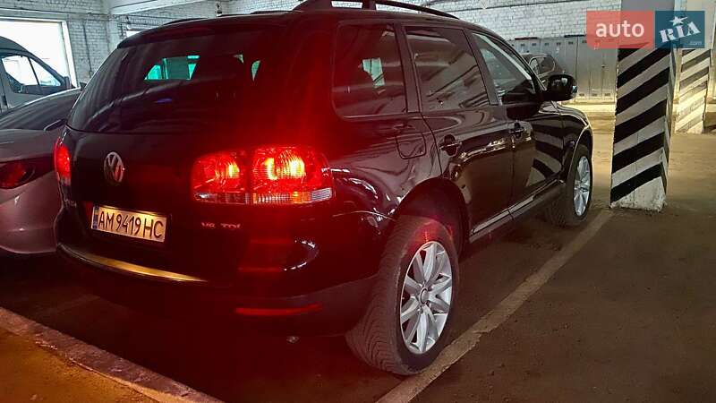 Внедорожник / Кроссовер Volkswagen Touareg 2006 в Житомире