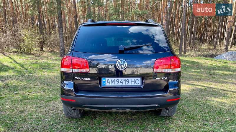 Внедорожник / Кроссовер Volkswagen Touareg 2006 в Житомире
