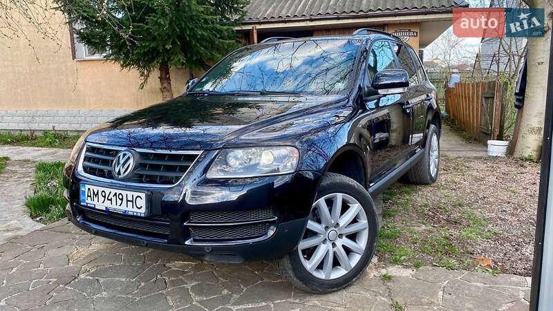 Внедорожник / Кроссовер Volkswagen Touareg 2006 в Житомире