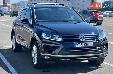 Позашляховик / Кросовер Volkswagen Touareg 2016 в 