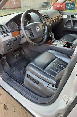 Внедорожник / Кроссовер Volkswagen Touareg 2008 в 